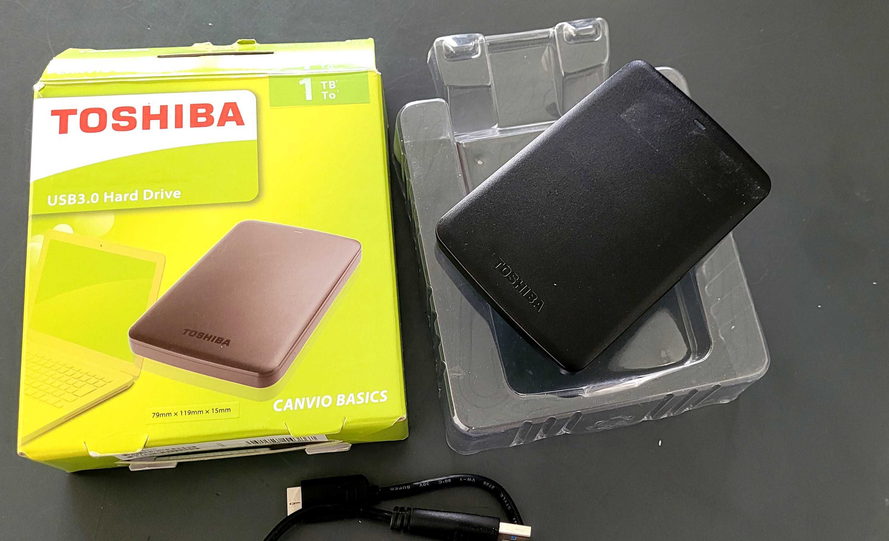 Disco Externo Toshiba Canvio Basics 1TB 2.5 USB 3.0 Preto