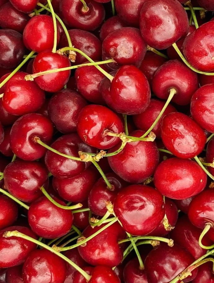 Продам черешню, не кроплена