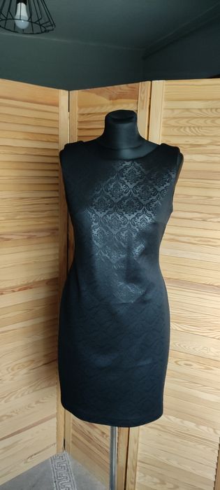 Czarna sukienka rozmiar 40 L