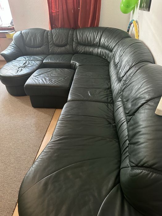 Продам кожаний угловой диван