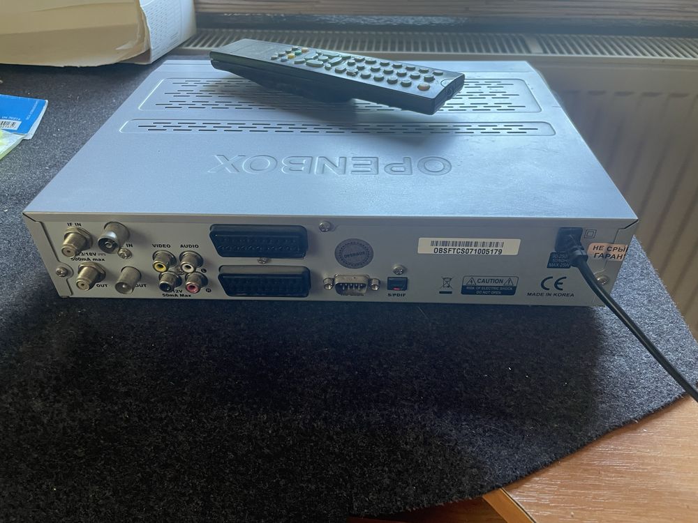 Тюнер робочий в гарному стані openbox 800