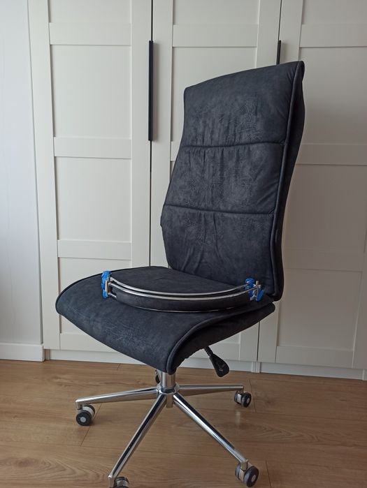 Fotel obrotowy j. Nowy