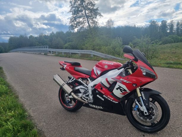 Yamaha r1 1000  yzf