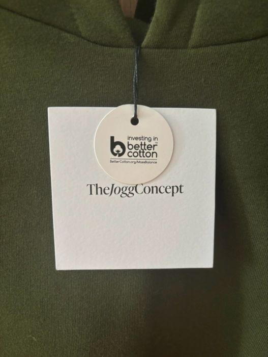 Zielona bluza z kapturem