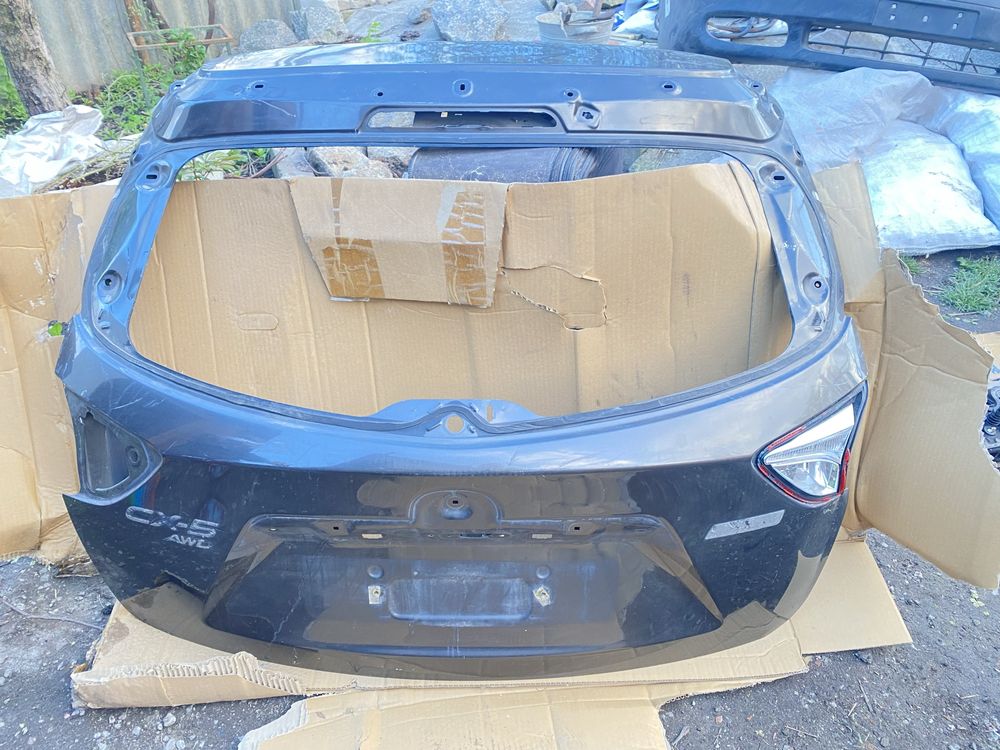 Продам задню ляду (крышку багажника) на Mazda CX-5