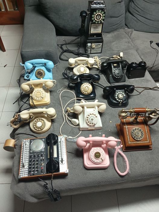 Telefones antigos e vintage