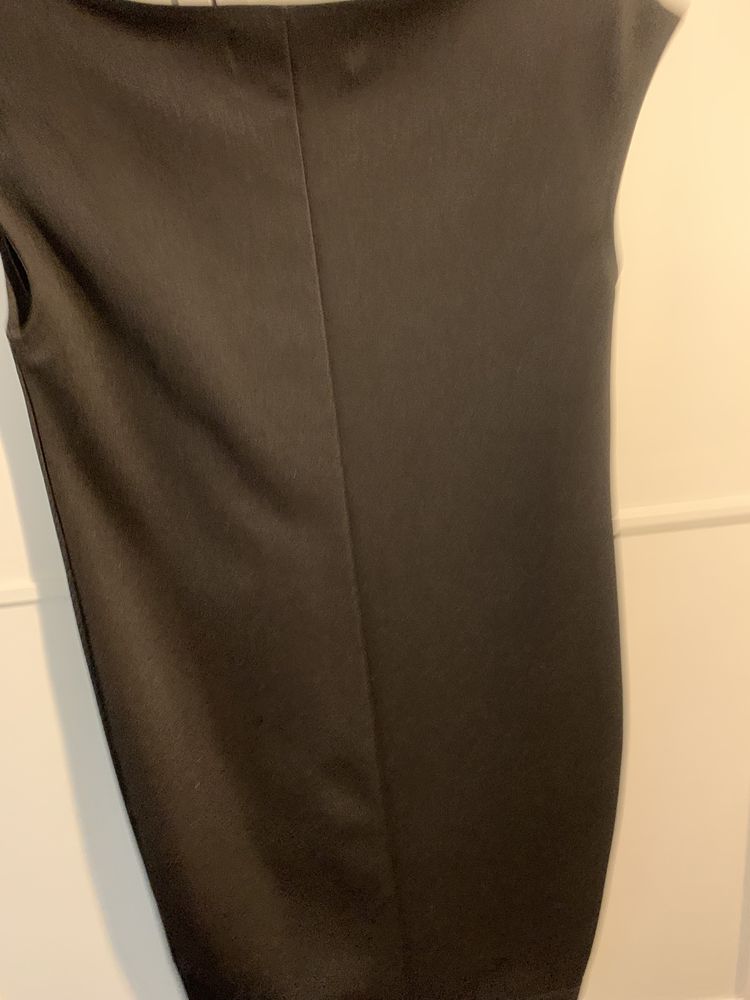 Czarna sukienka Reserved S