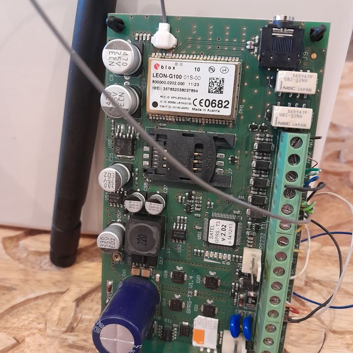 Centrala alarm Satel MICRA