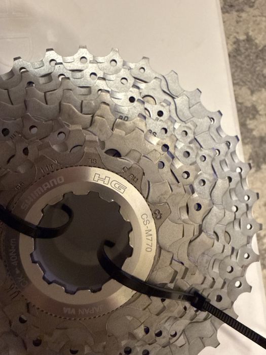 Sprzedam kasete shimano CS-770