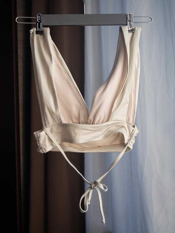 Góra od stroju kąpielowego ASOS 32DD wiązana