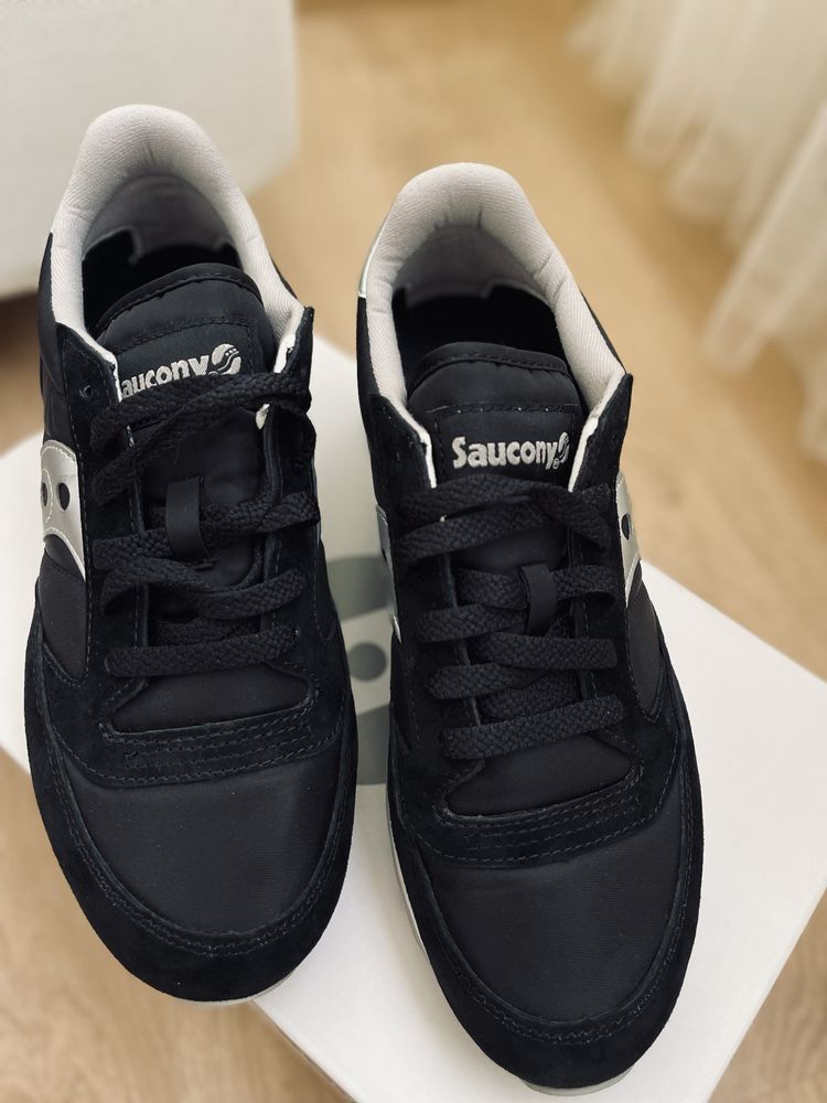 Жіночі кросівки Saucony JAZZ TRIPLE  black 60530-15s, 39 р.