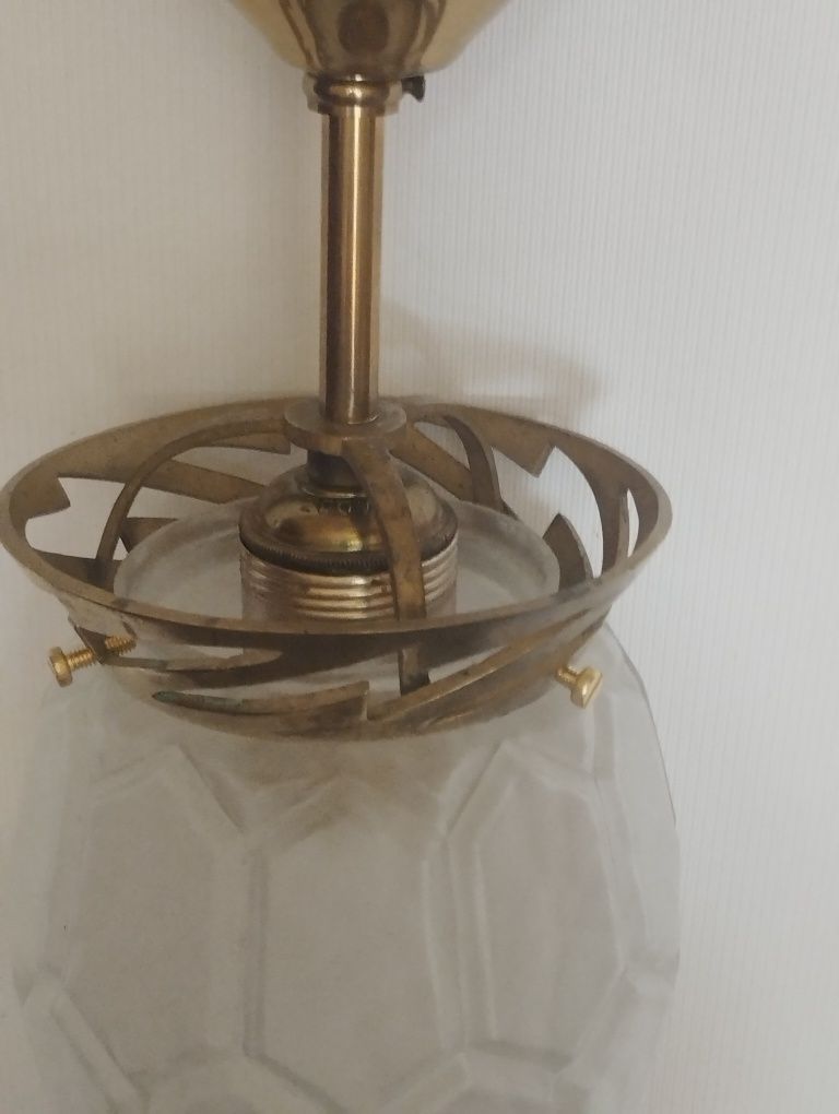 Mała lampa zwis ze starym kloszem