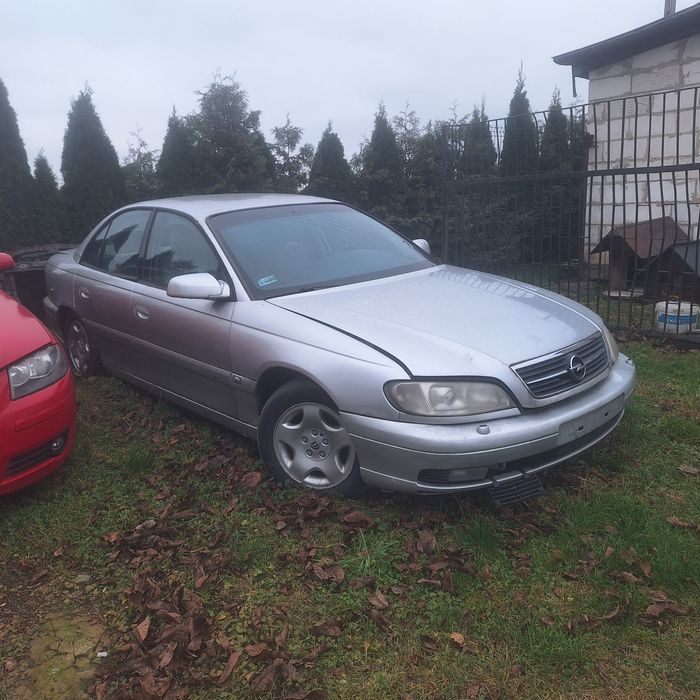 Błotnik prawy lewy tył ćwiartka podłużnica pas tylni omega b fl