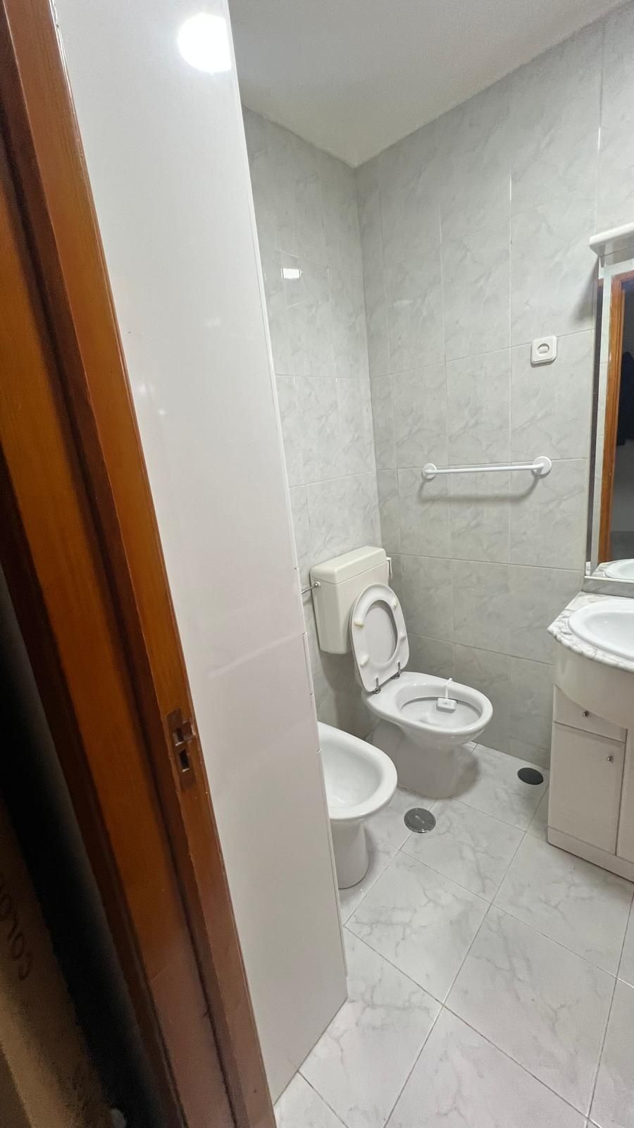 Quarto partilhado para arrendar