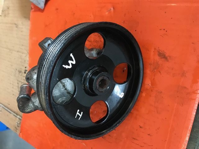 bomba de direçao assistida Peugeot Partner Citroen Berlingo 1.6 HDI