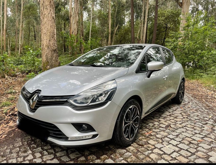 Renault Clio em otimo estado