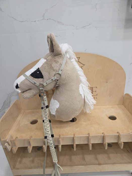 Zestaw koniki Hobby Horse + stajnia, format  A3