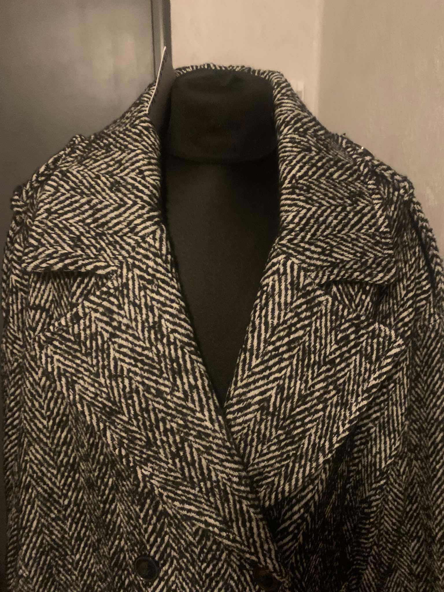 Bershka płaszcz trencz flausz jodełka z wełną oversize gruby duży