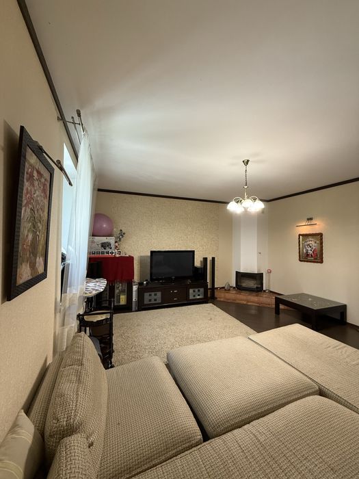 Продается двухуровневая квартира. Центр. Славянск.