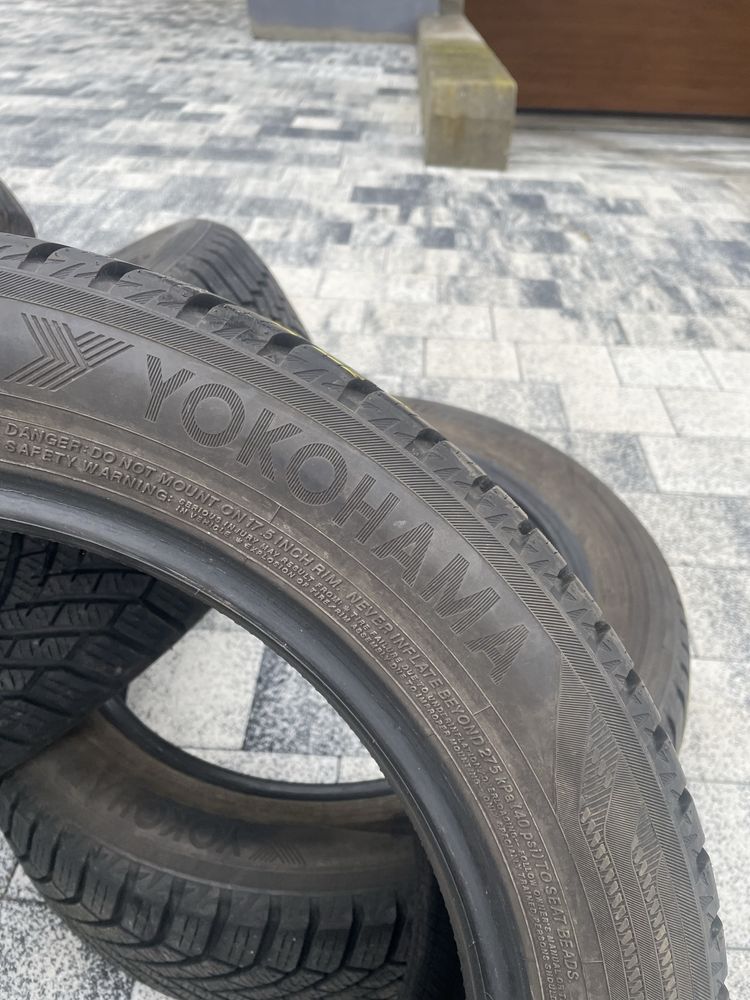 Yokohama BluEarth V906 205/55 R17