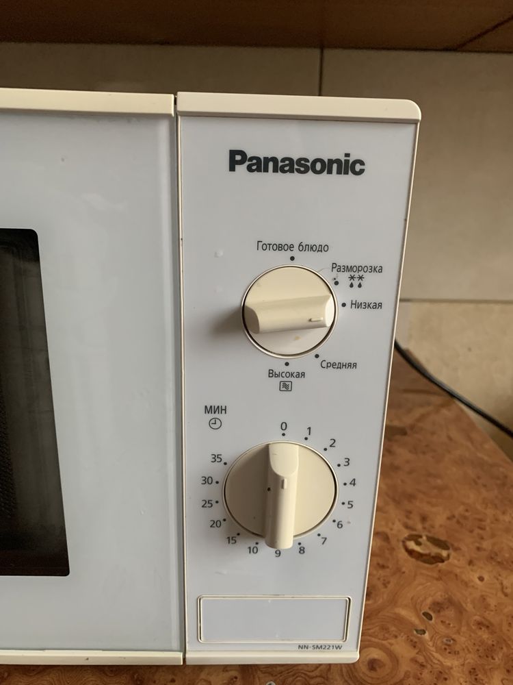 Panasonic NN-SM221WZPE микроволновка микроволновая печь