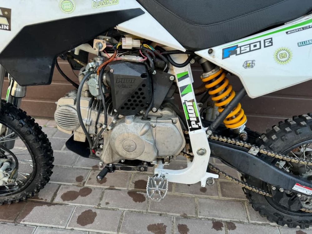 YCF Pilot F150 E (б/у, в идеальном состоянии) 1200$