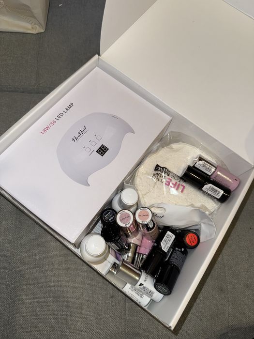 Neonail lampa + lakiery