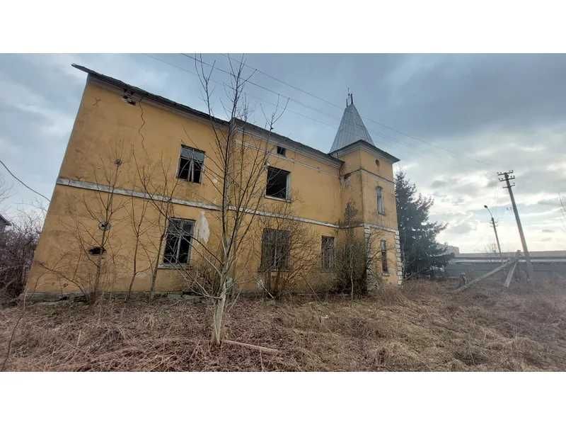 Адміністративний будинок, 278,3 кв. м, вул. С. Бандери, 118