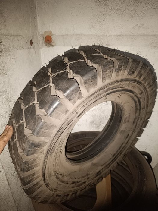 Pneu 7.00x12 de Bobcat