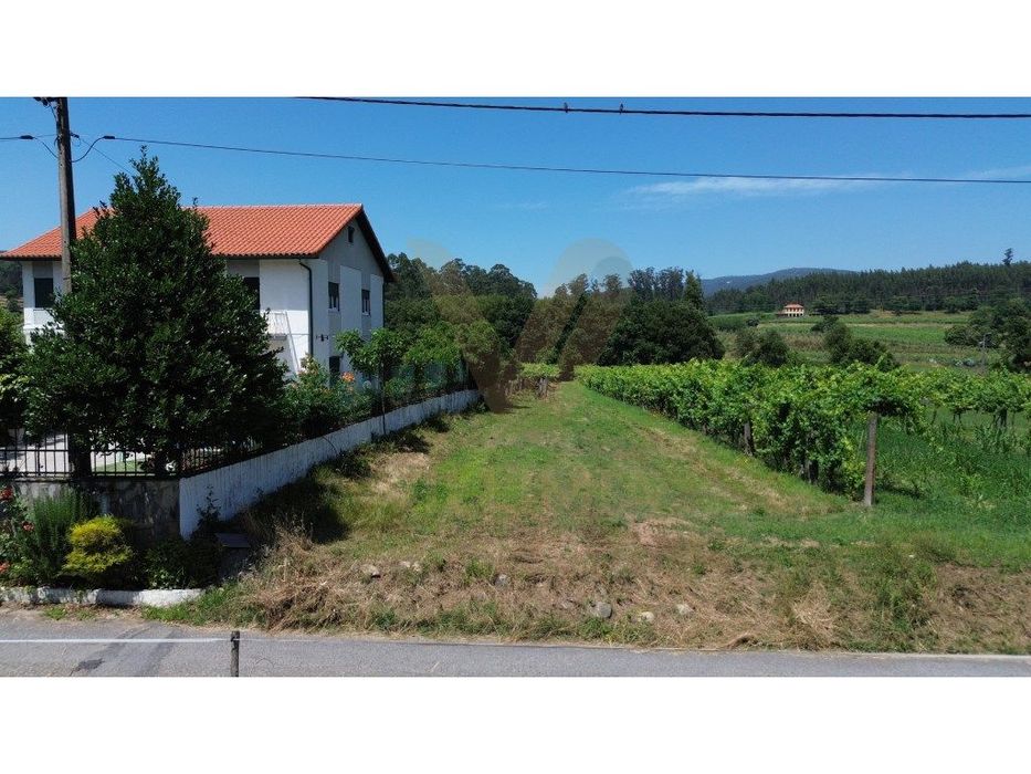 Terreno com 898,09 m² - Estorãos - Ponte de Lima