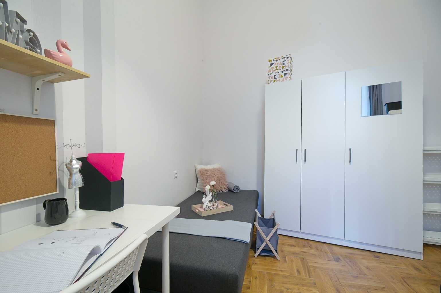 Pokój dwuosobowy,  ul. Szpitalna 9 - Ścisłe Centrum — Stare miasto