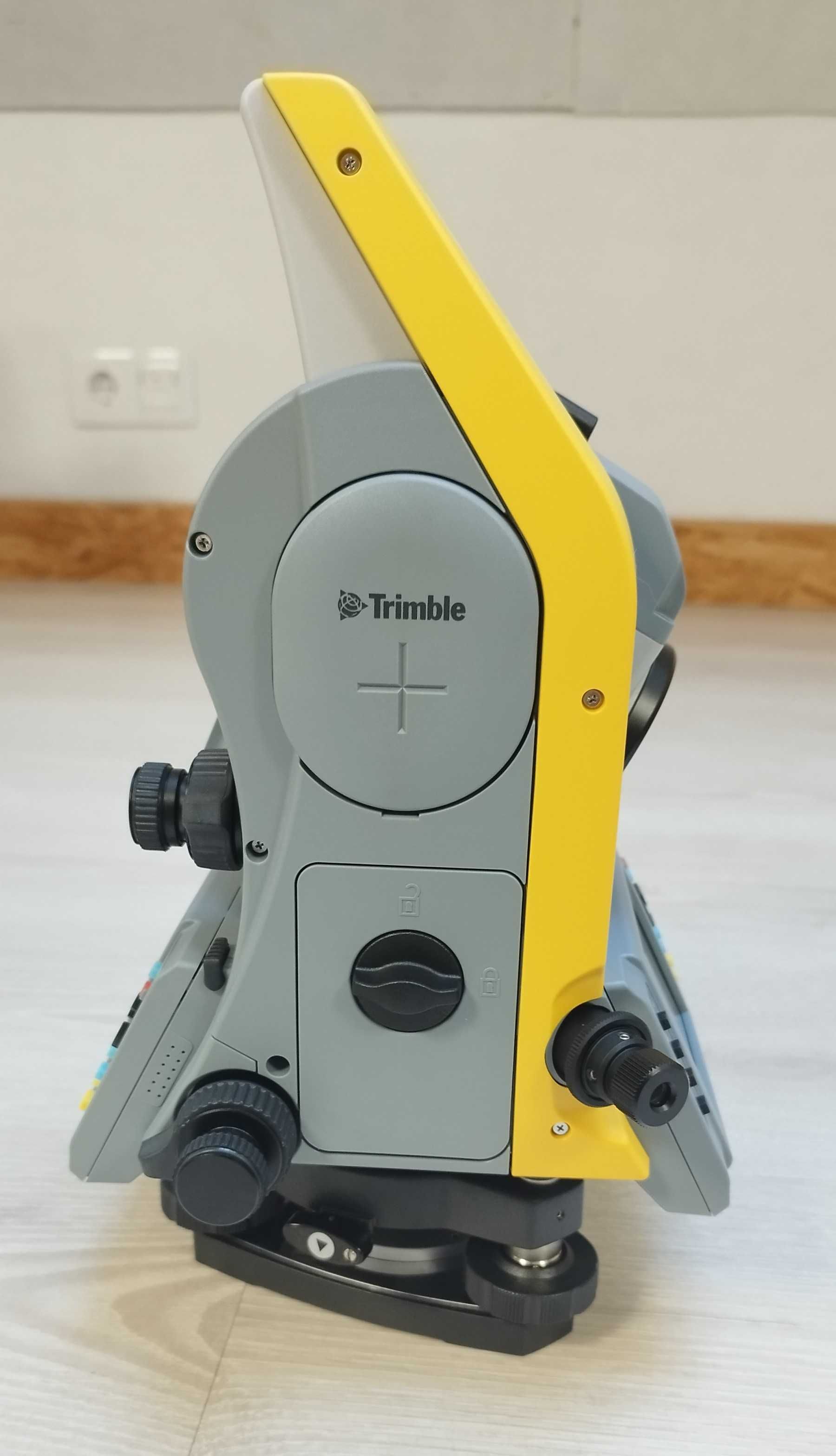 Estação Total Mecânica TRIMBLE C5 5''