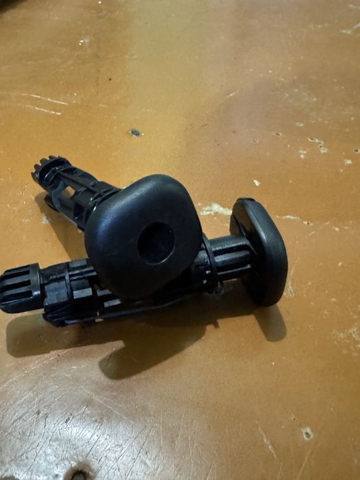 Фіксатори підголовника peugeot 308 t7