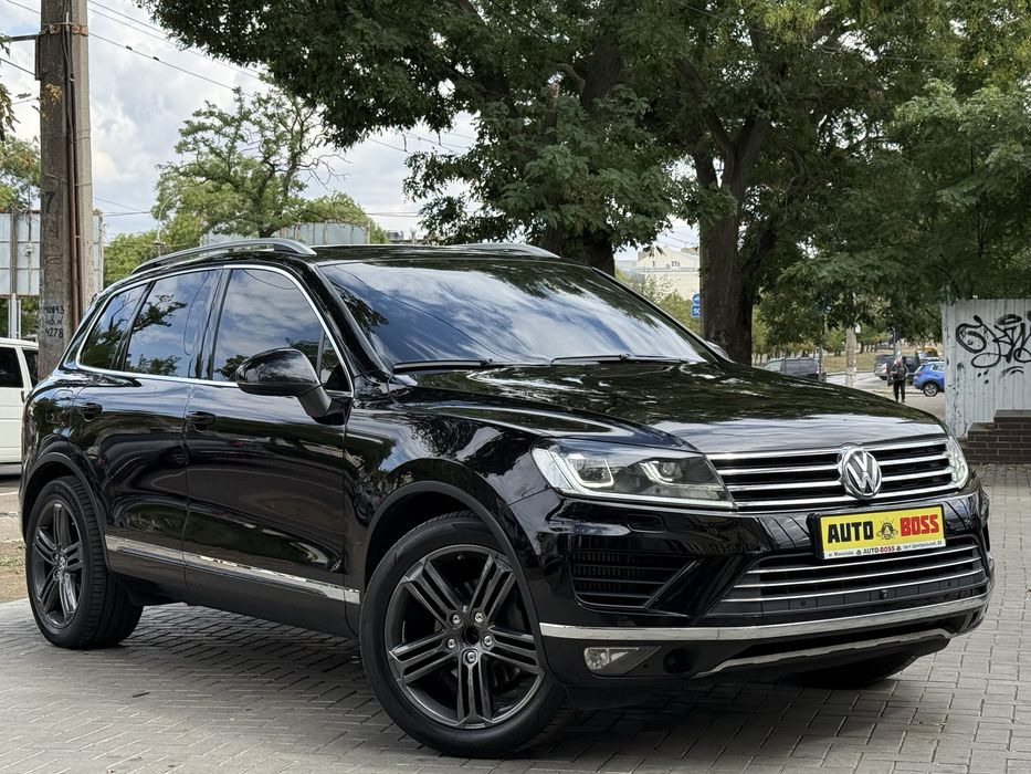 Volkswagen Touareg 2016 год, пневмо, целый, топ комплектация!
