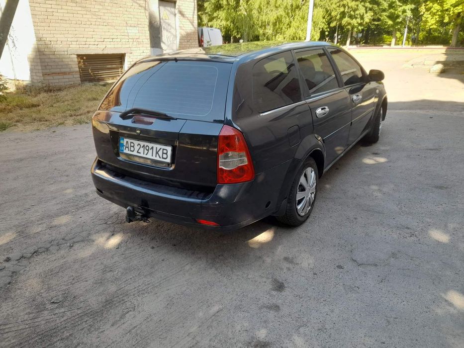 Шевролє Лачетті продам