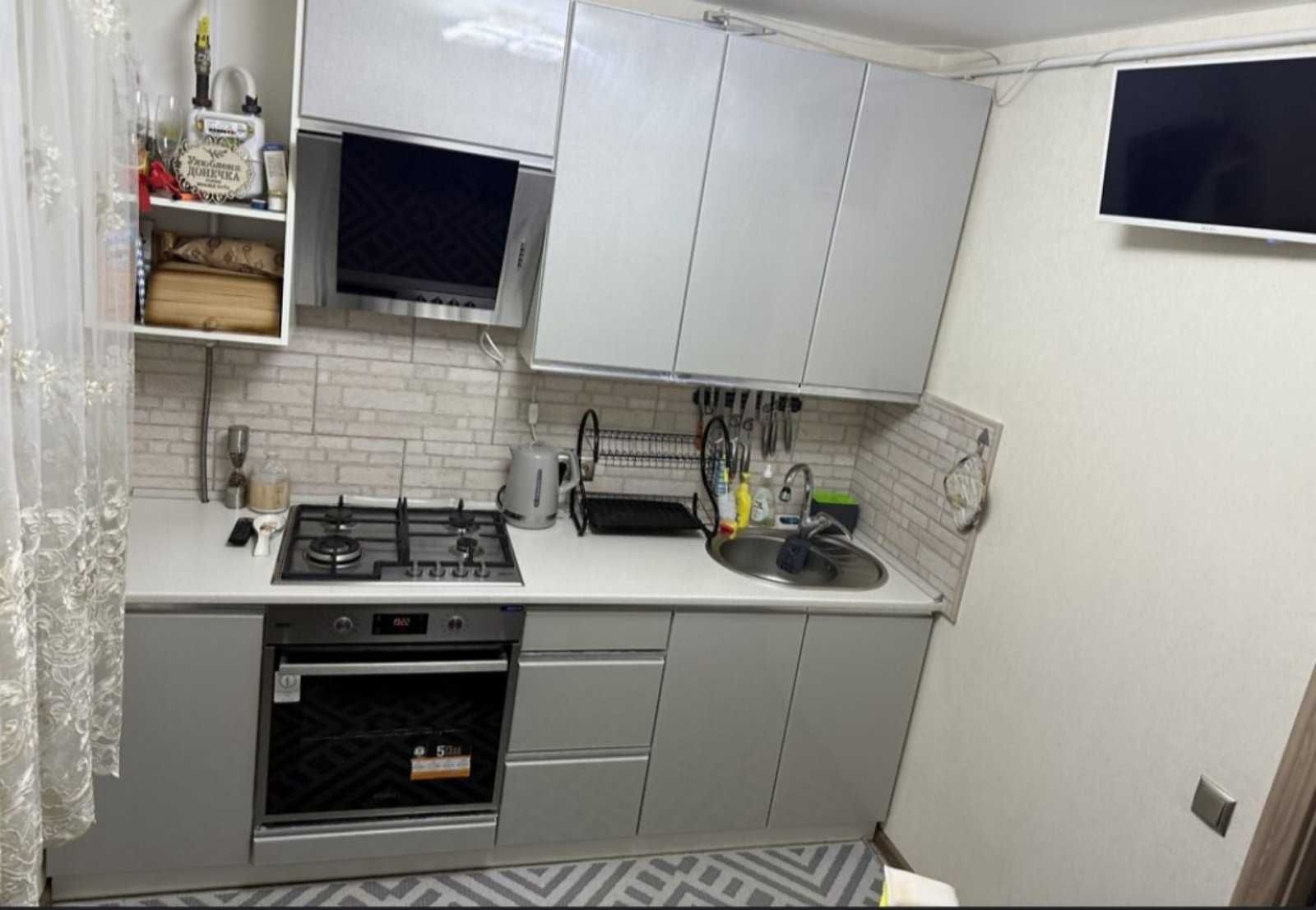 (5) Продаж 2-х кімнатної квартири на Київській 8916
