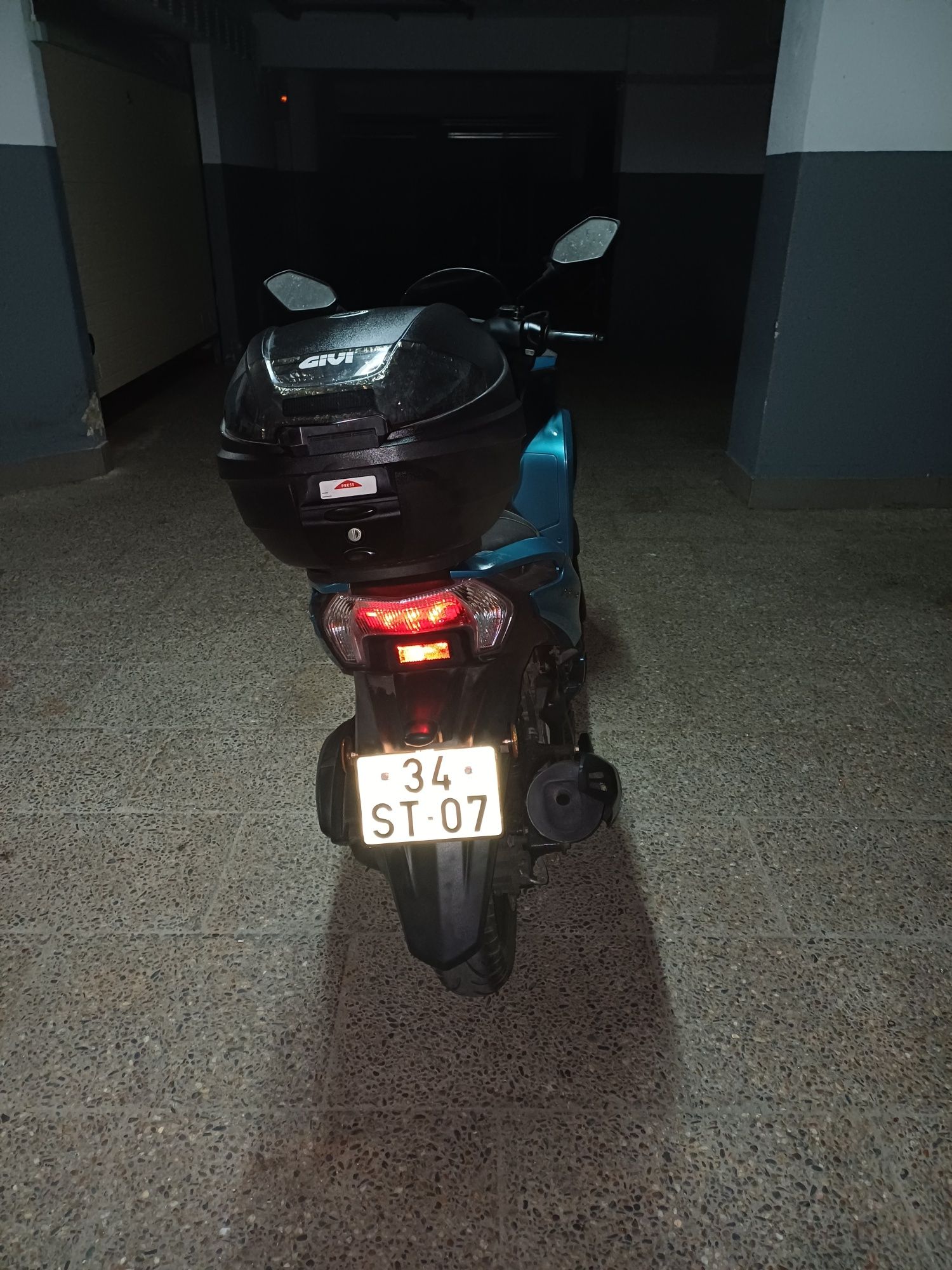 Yamaha tricity com poucos kilometros