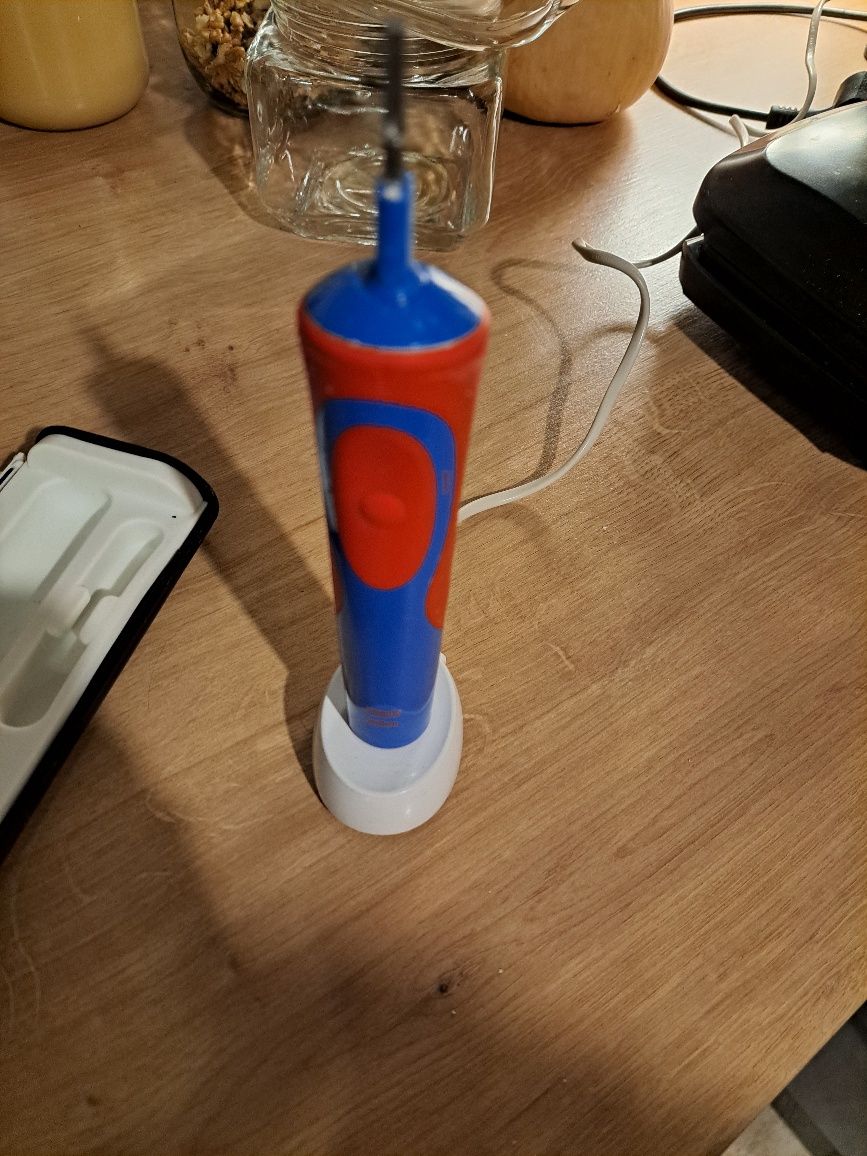 Szczoteczka elektryczna oral b braun
