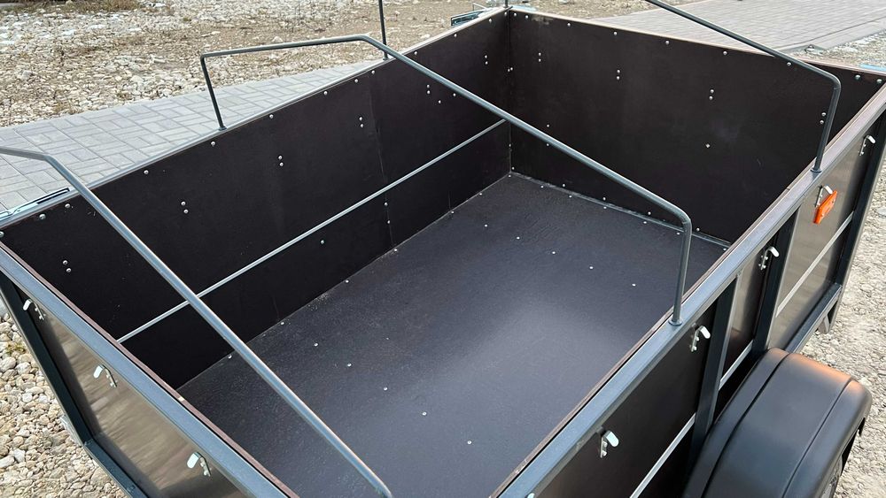 Продам прицепчіп до легкового авто 1,7 х 1,2м борт 60см  фанера