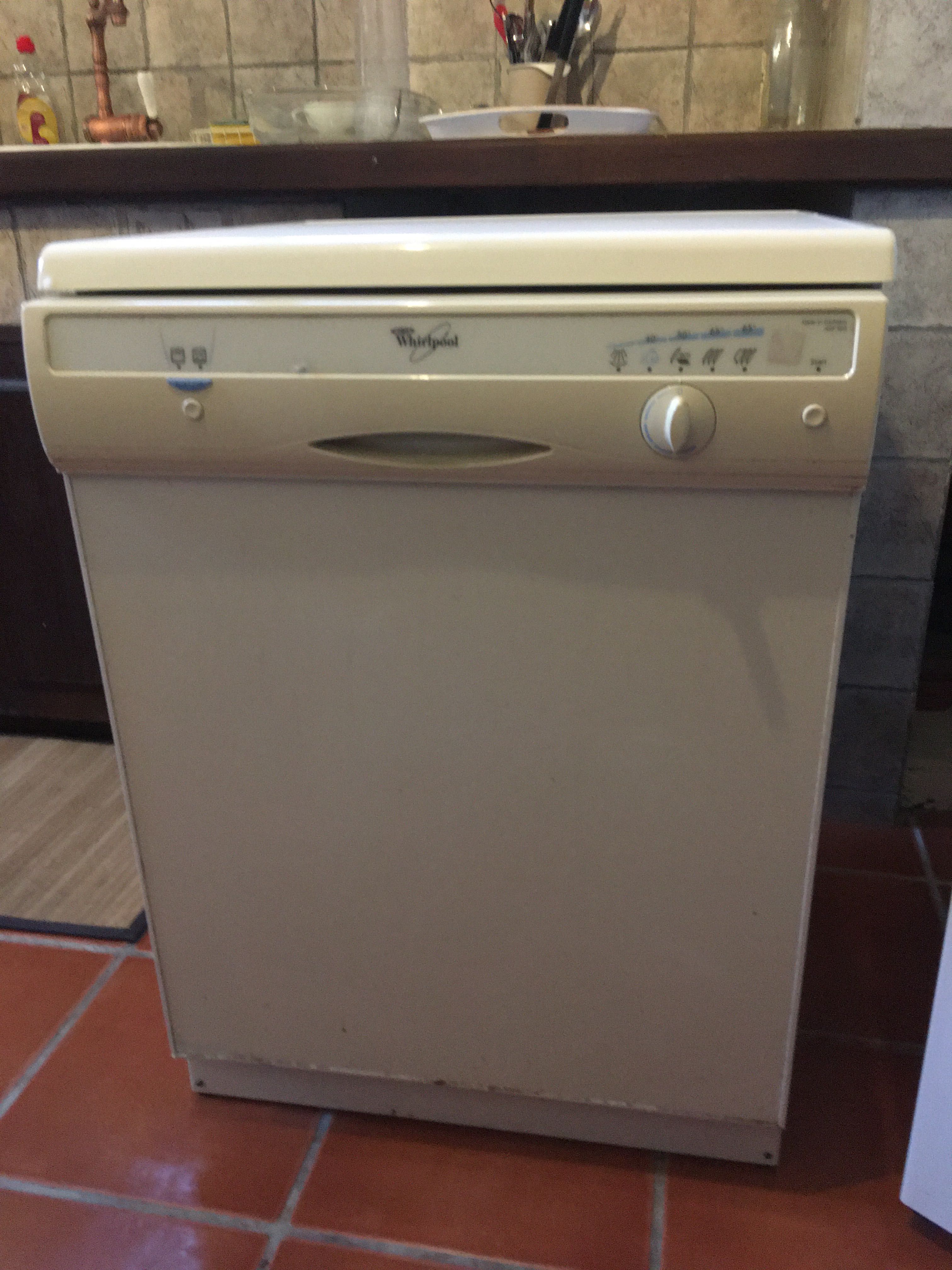 Máquina de lavar loiça whirlpool