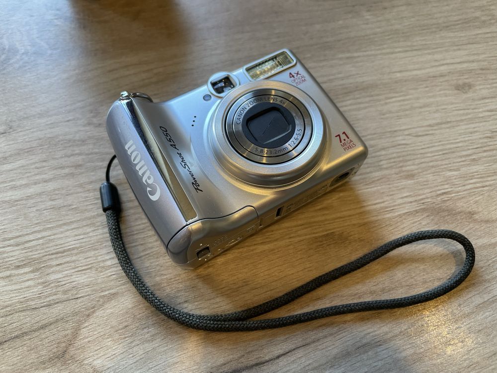 Aparat cyfrowy Canon A550 na baterie AA vintage y2k