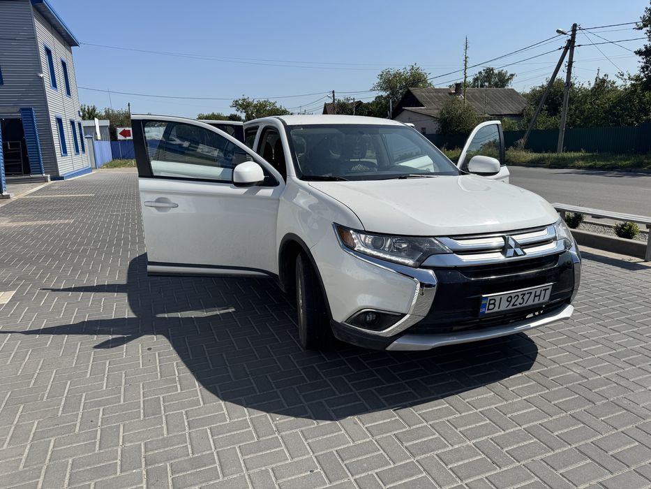 Mitsubishi Outlander III 2016