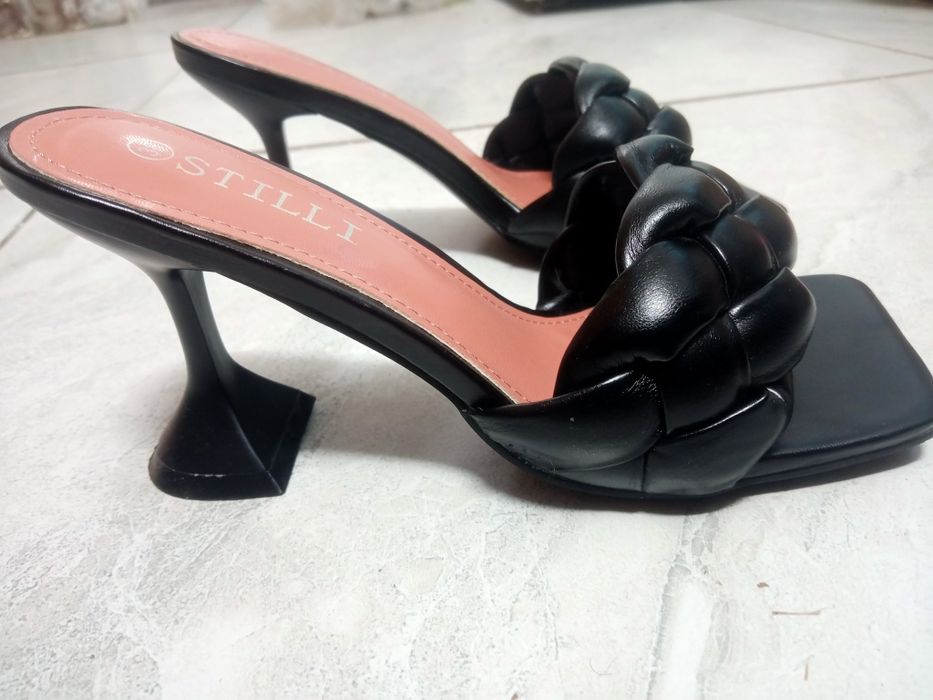 Мюлі,шлепки на підборах