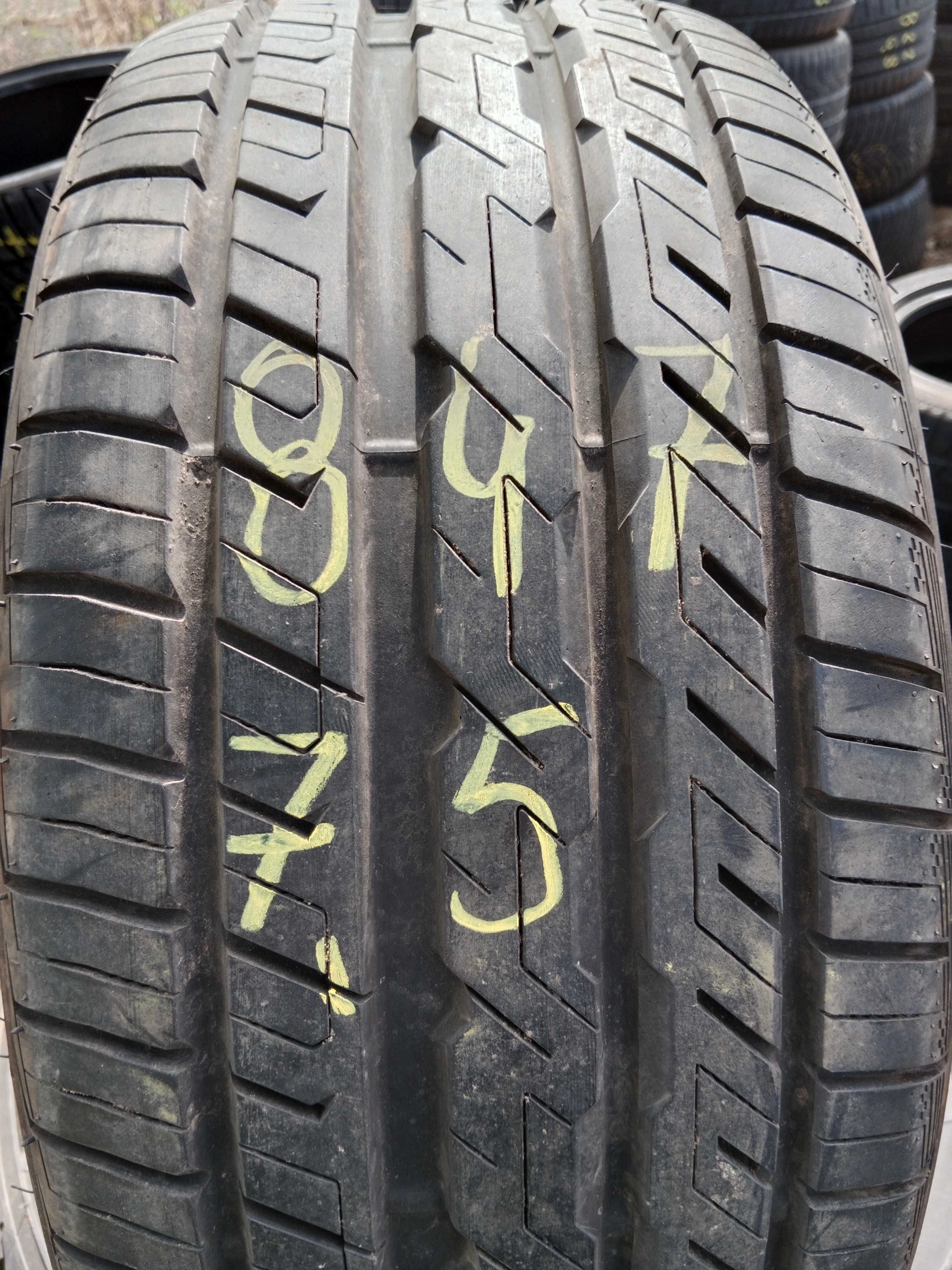 Opona używana 245/35R20 Road Hugger GT Ultra 1szt.