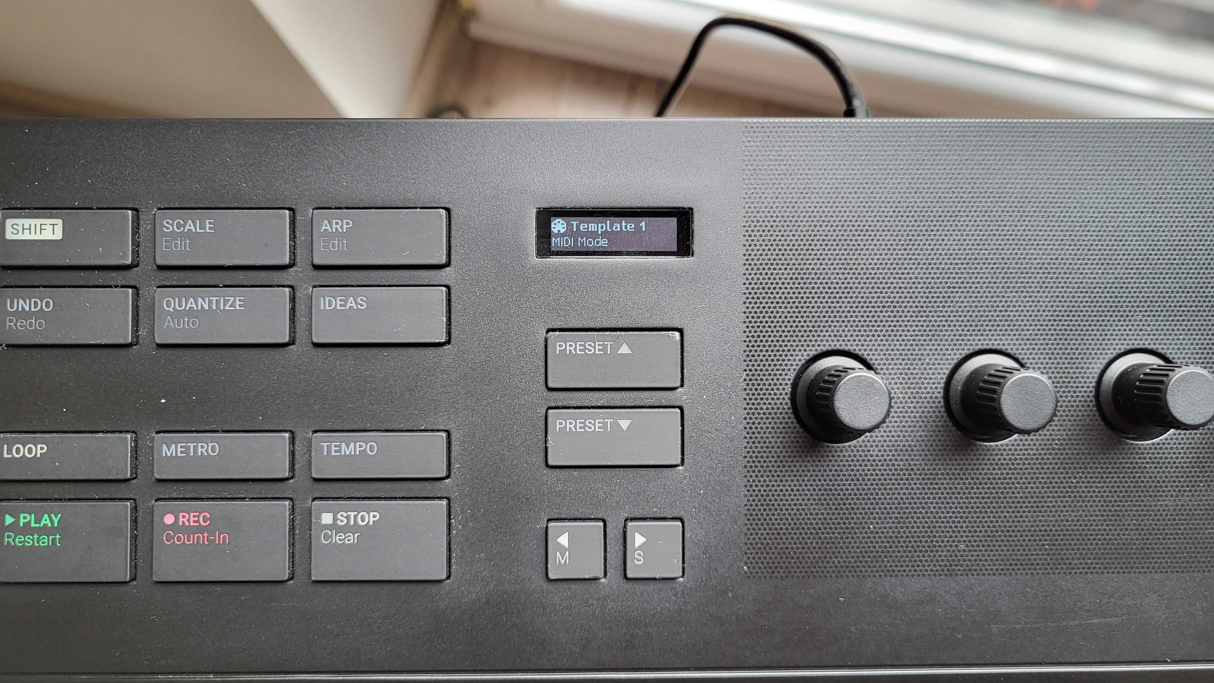 Native Instruments Komplete A61 - klawiatura MIDI