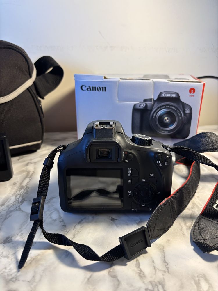 Canon EOS 4000D + Lente 18-55mm + Bolsa | COMO NOVA – Completa