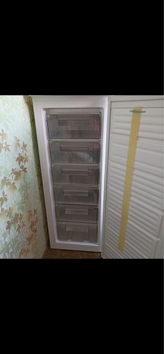Продам морозильну камеру