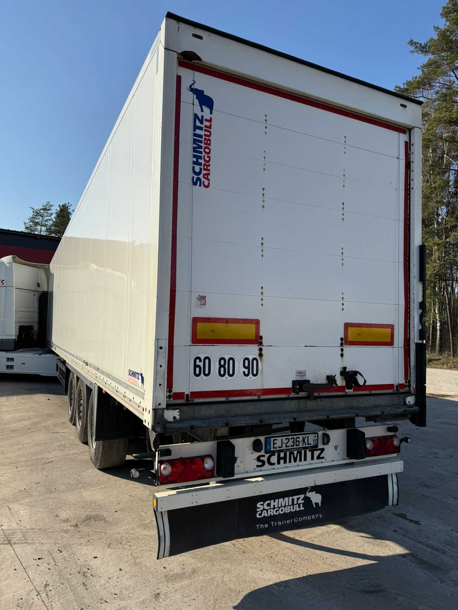 Schmitz Izoterma Kontener Box, 2017r, roleta , 481083 km , z Francji