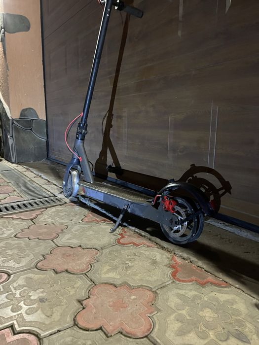 Продау електро самокат KUGOO M365 PRO