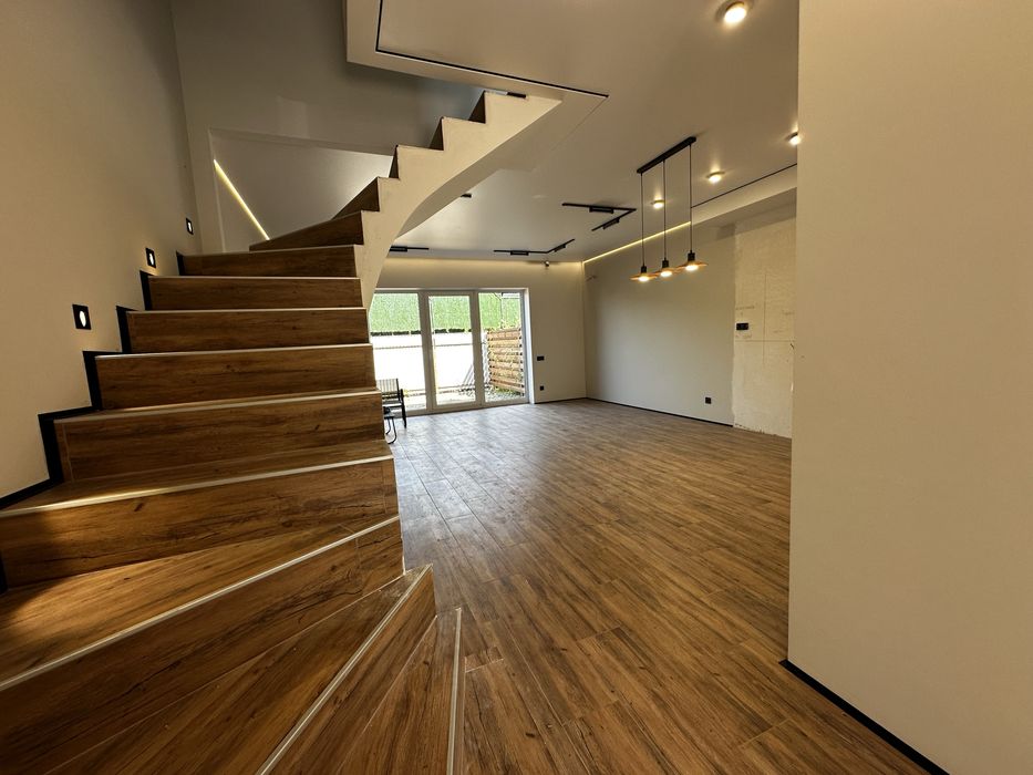 Таунхаус квартира дом с ремонтом мебелью Киев метро Осокорки Дарницкий